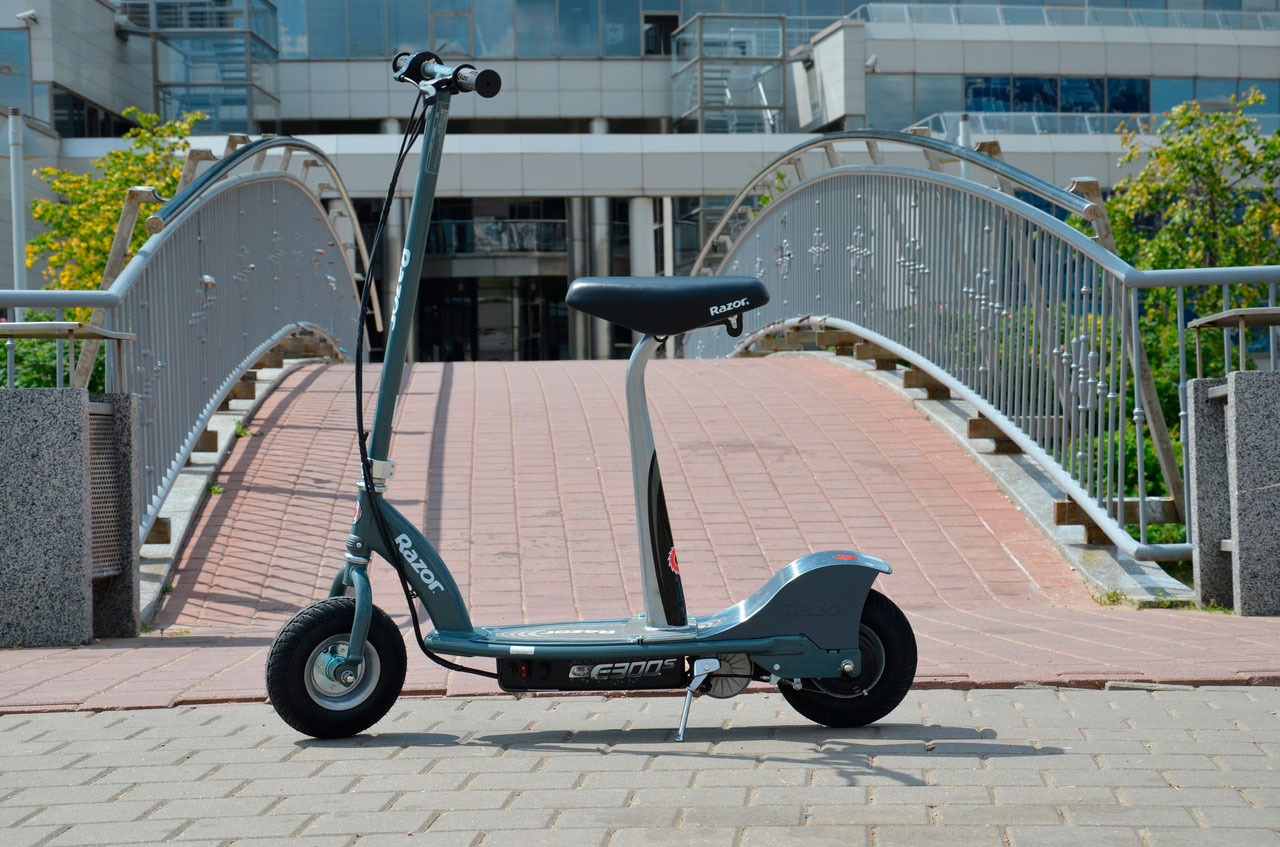 Razor E300S Electric Scooter GearScoot