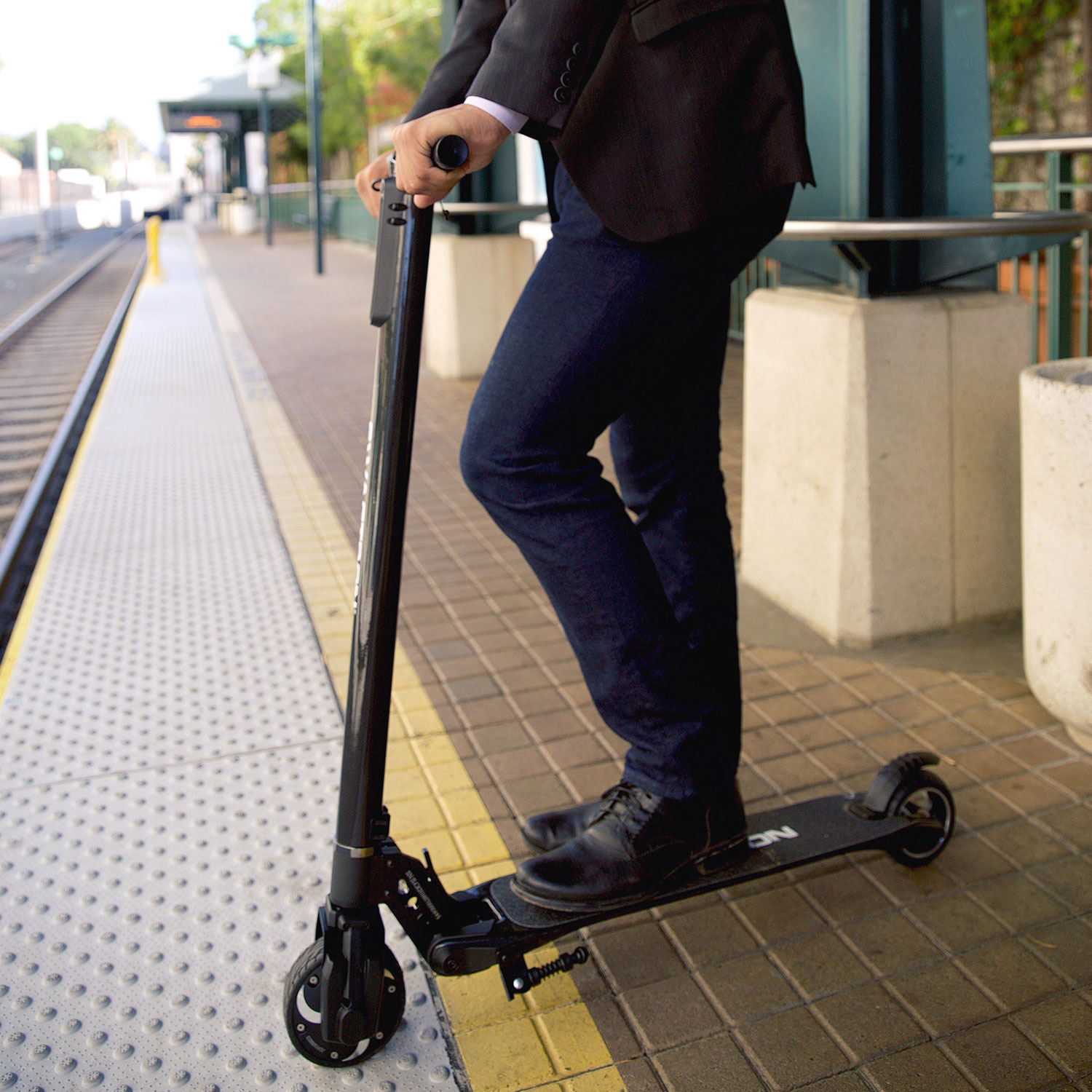 Swagtron Swagger Electric Scooter GearScoot