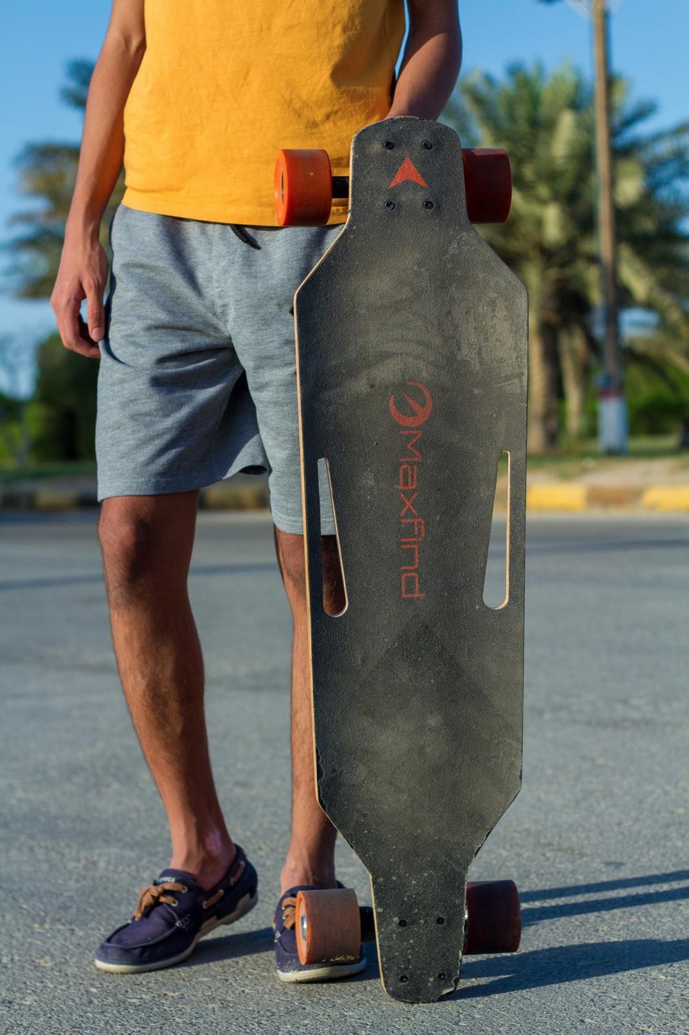 Maxfind MaxB Electric Skateboard with Dual Hub Motor  GearScoot